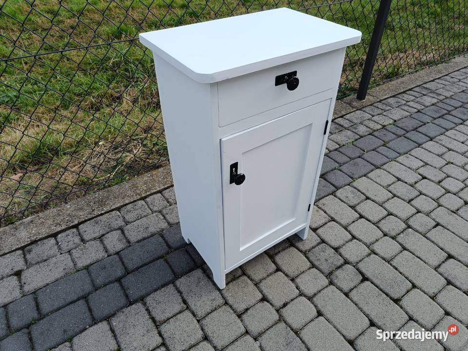 NAKASLIK biały SZAFKA drewniana stara 50x30 wys Brzostek