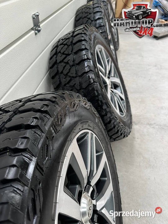 Komplet Kół felgi i opony OFFROAD 18 Toyota Pasłęk