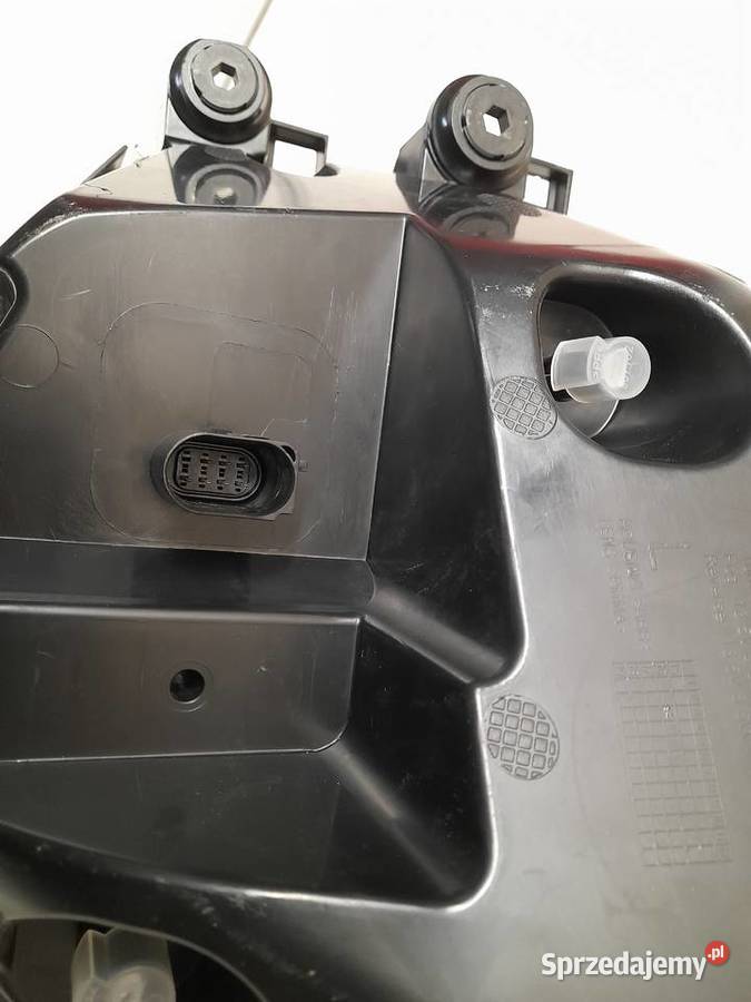 TYLNA LAMPA LEWA AUDI Q2 LED 81A945091B Goleniów