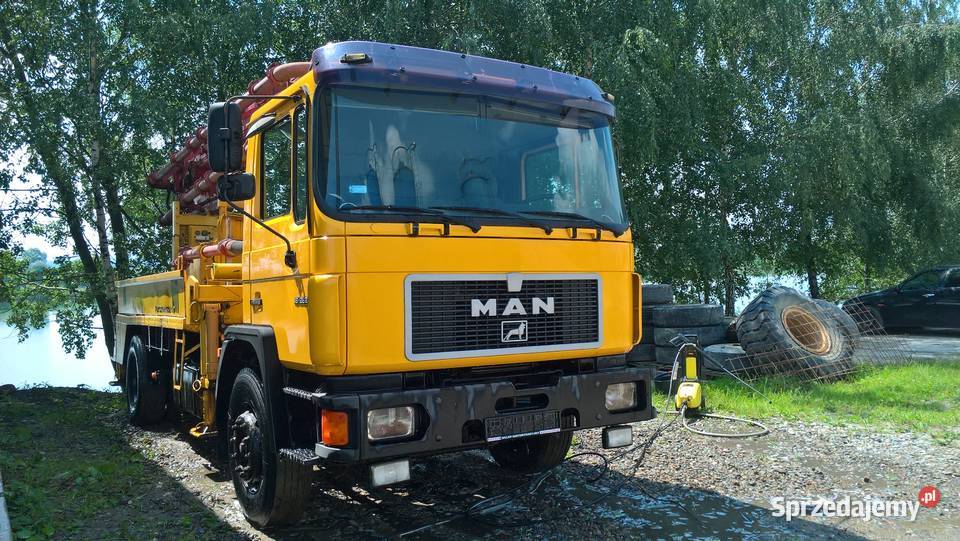 Pompa do betonu putzmeister 24 żółty Grabie