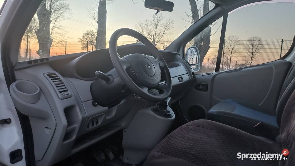 Renault Trafic Specjalny sanitarny Ambulans Maków Mazowiecki sprzedam