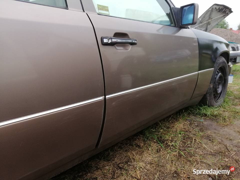 Mercedes 23 automat gaz w124 sxeroka listwa W124 Suskowola