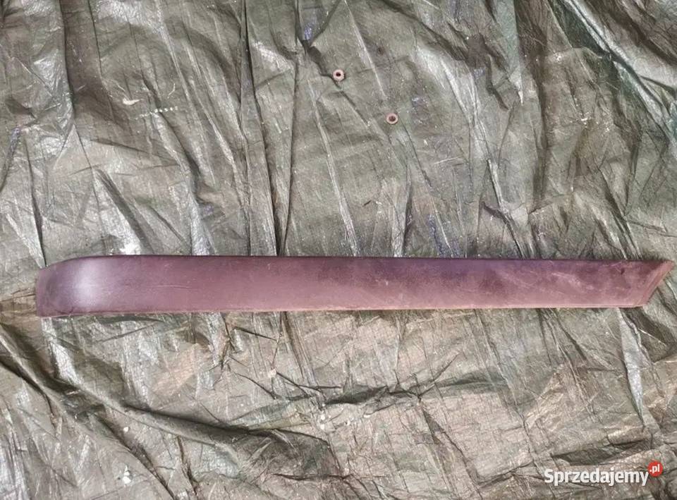 Listwa zderzaka tylnego prawa BMW e36 sedan Zderzaki Żory