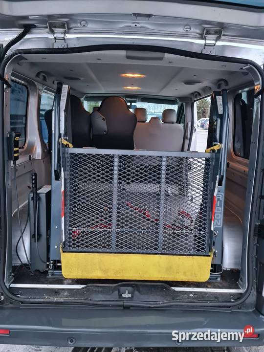 Opel Vivaro z windą niepełnosprawnych 1995cm3 Vivaro Ełk