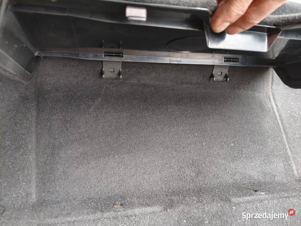 Mercedes W124 tylna półka czarna sedan pod świętokrzyskie sprzedam