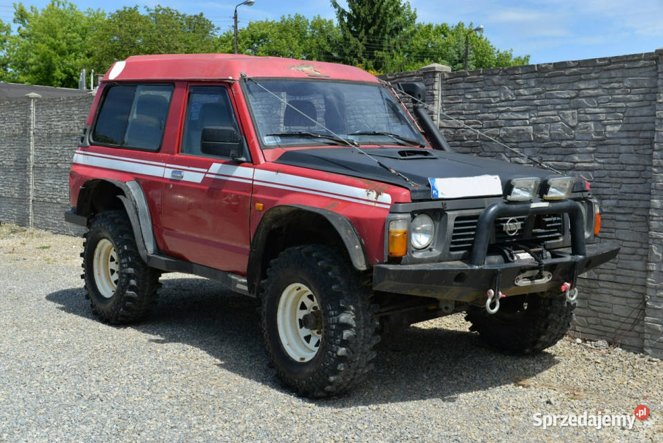 Nissan Patrol 28 TD Opony Silverstone 35 manualna
