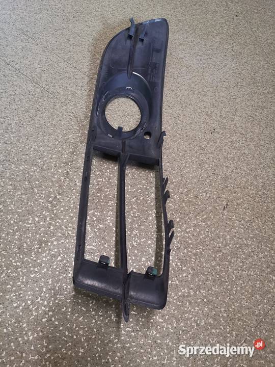 Kratka zaślepka halogenu prawa zderzaka Audi a6 Zamość
