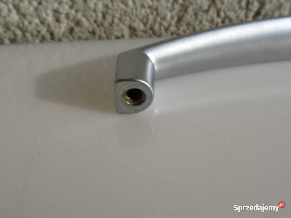 Uchwyt meblowy metalowy srebrny 137 x 28 x 12 mm sprzedam