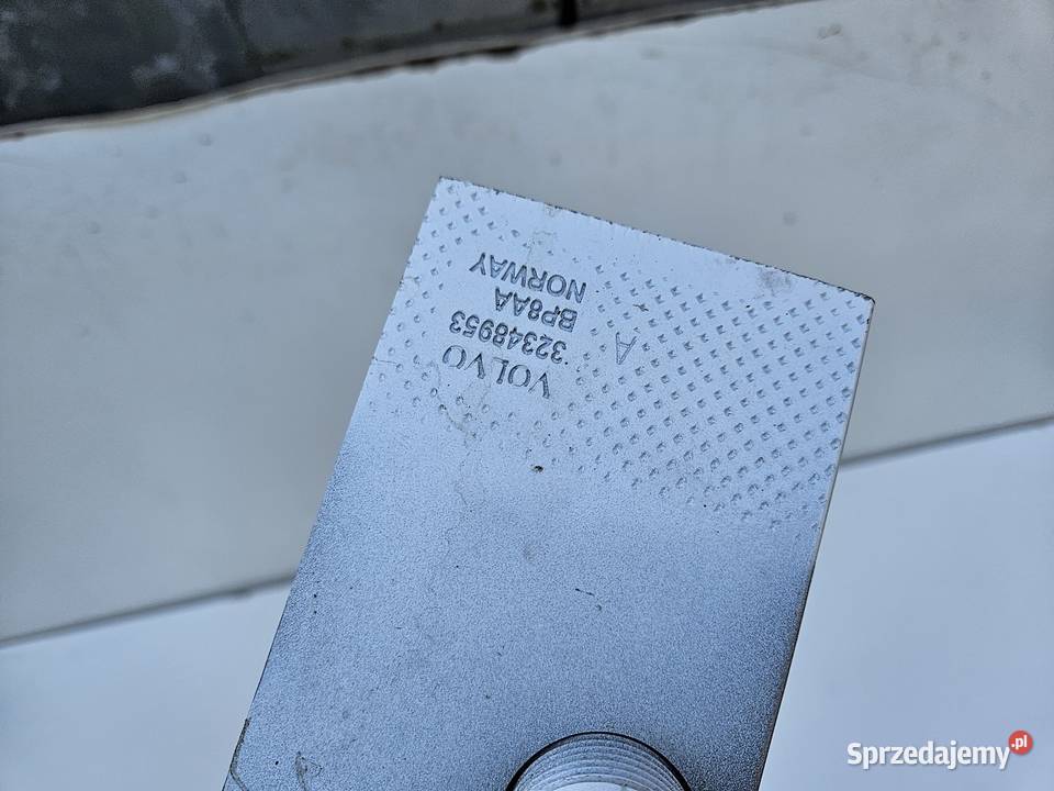 VOLVO XC60 II 2 BELKA ZDERZAKA PRZÓD PRZEDNIA Międzychód