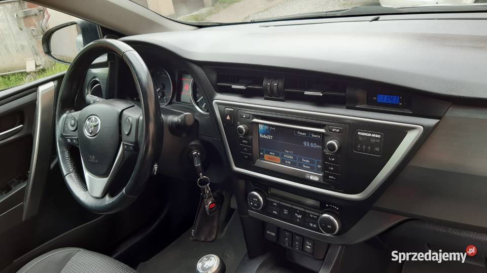 Toyota auris II bogate wyposażenie