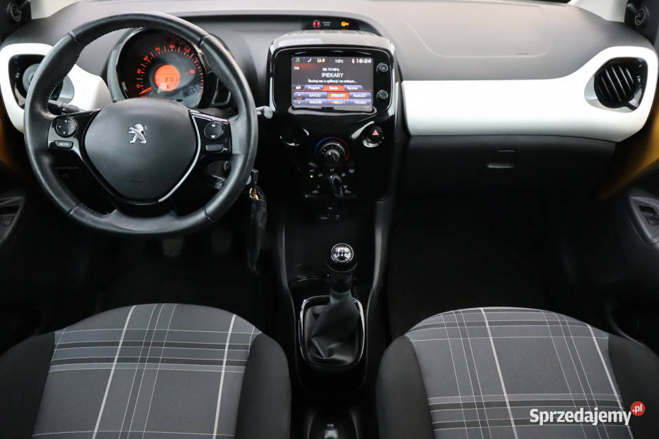 Peugeot 108 12 PureTech manualna Zabrze