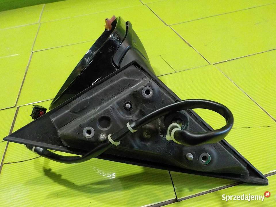 AUDI A3 8P II LIFT 10r lusterko prawe E1020931 Suków