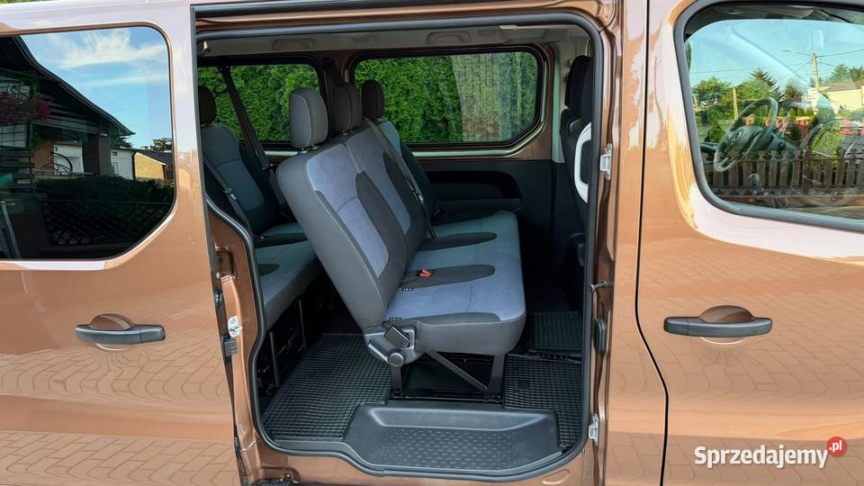 Opel Vivaro L2 H1 DŁUGI 9osobowy z Niemiec Stan gniazdo AUX Motoryzacja Opatów