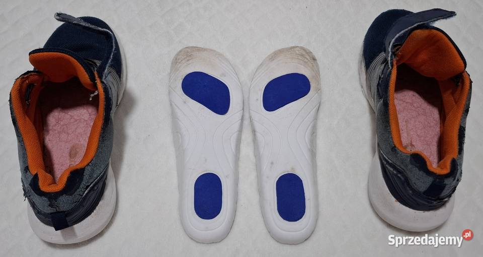 Buty chłopięce sportowe na rzepy granatowe 3133 Czeladź