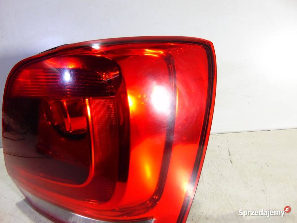 LAMPA PRAWA TYLNA TYŁ POLO V 6R 6R0945096G
