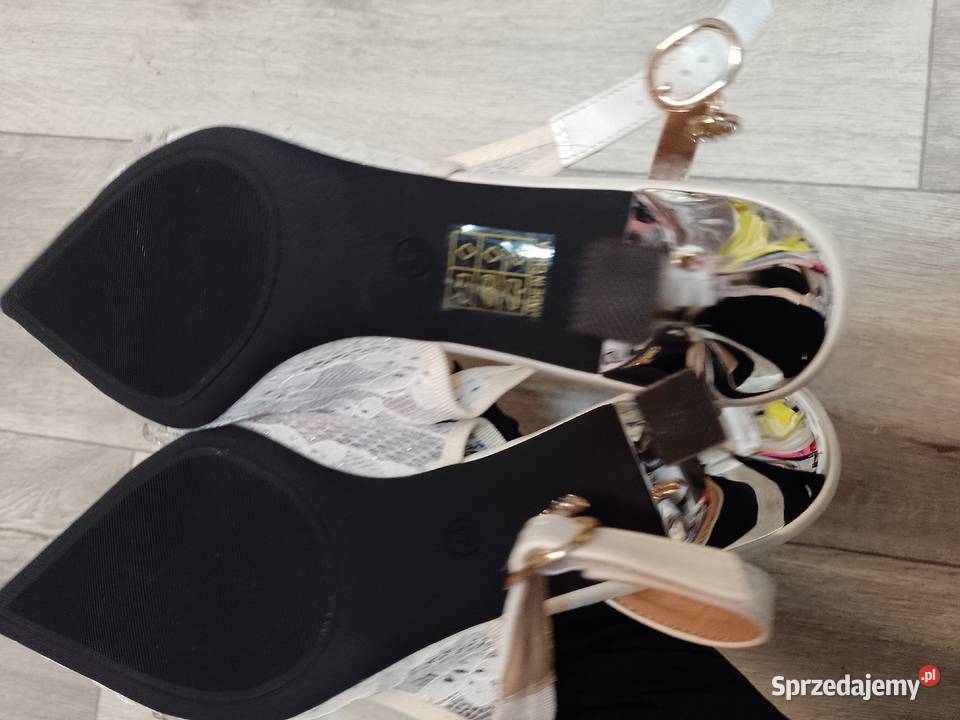 41 Koronkowe bogato zdobione Czółenka wieczorowe małopolskie Kraków