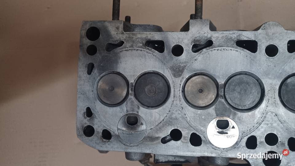 GŁOWICA CYLINDRÓW VW T3 16D GOLF II 068103373 Rakoniewice