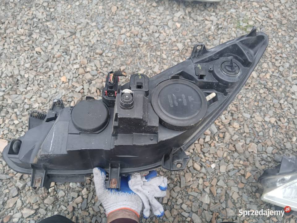 Lampa lewa przód przednia Peugeot 307 lift EU Radłów