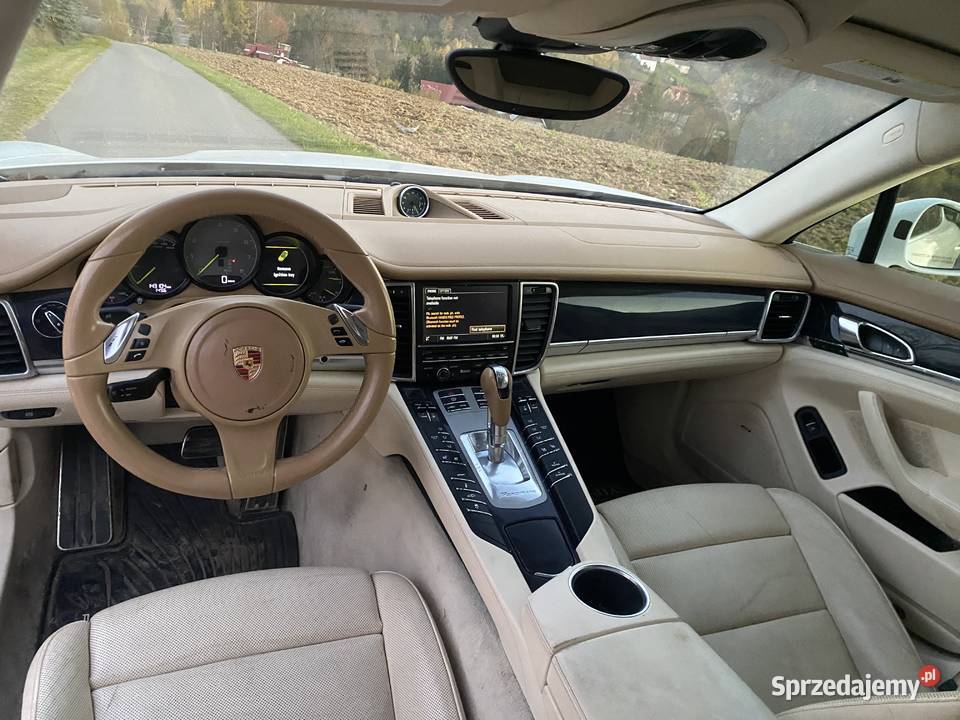 Porsche pnamera nieuszkodzony Stobierna