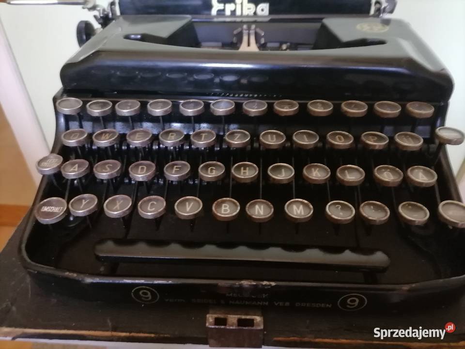 Stara maszyna do pisania z lat 40 tych Kraków