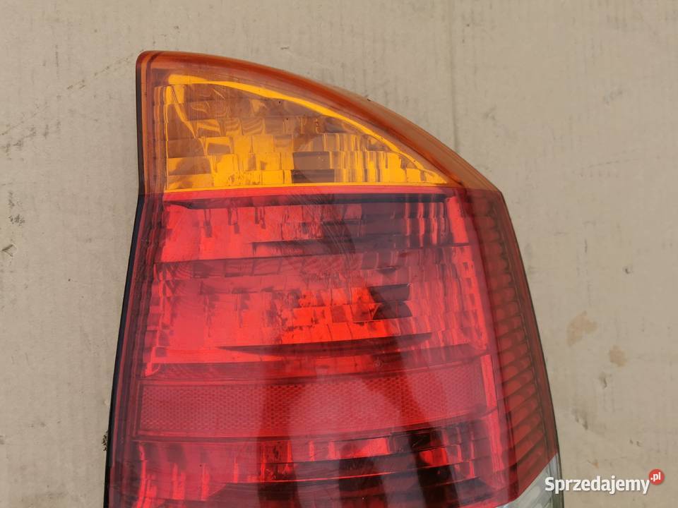 Lampa tył tylnia prawa rh opel vectra C sedan HB Sieraków sprzedam