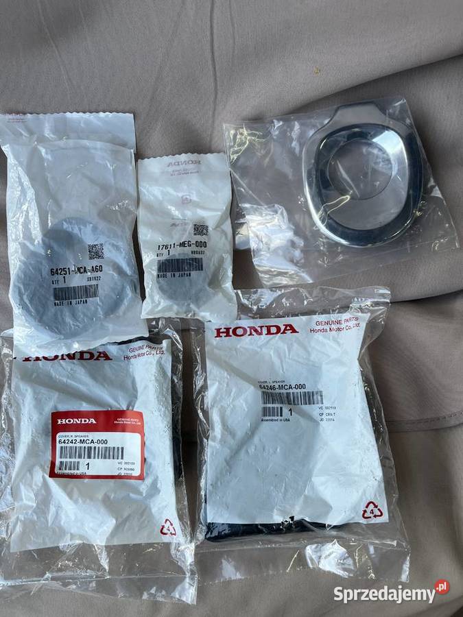 HONDA GL1800 GOLDWING 0105 KRATKA GŁOŚNIKA Części i akcesoria motocyklowe podlaskie Białystok