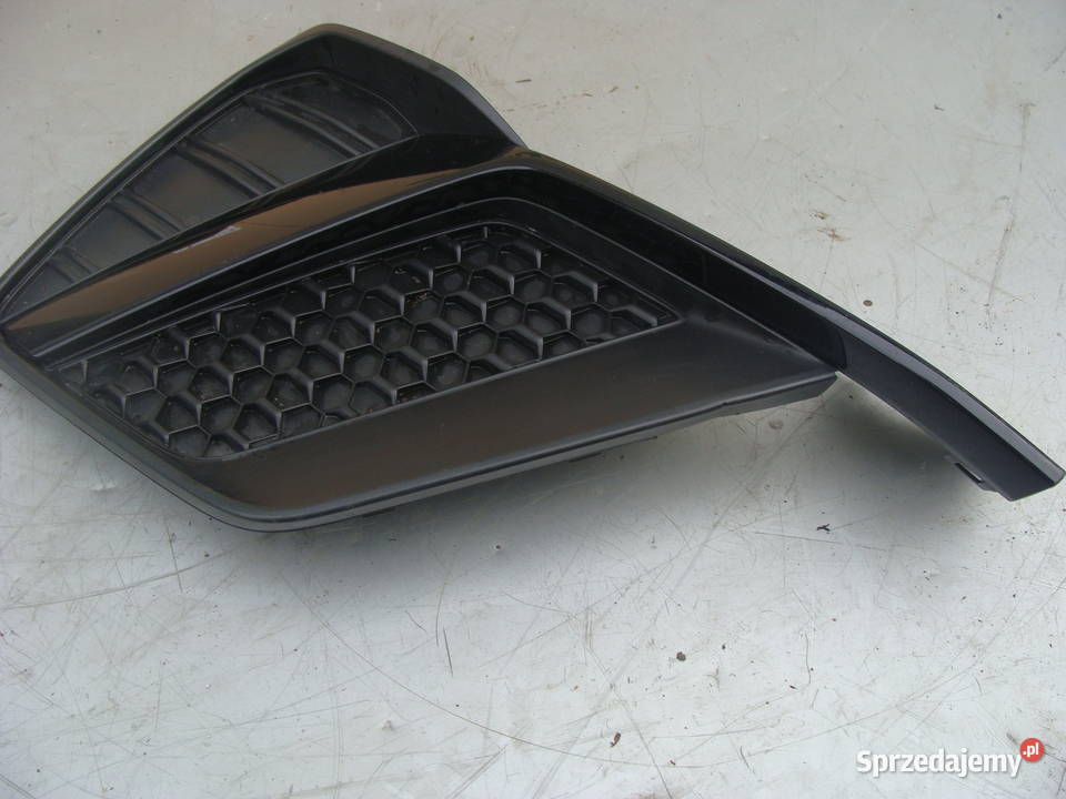 AUDI A1 SLINE KRATKA LEWA ZDERZAKA 82A807681D zderzaki Goleniów