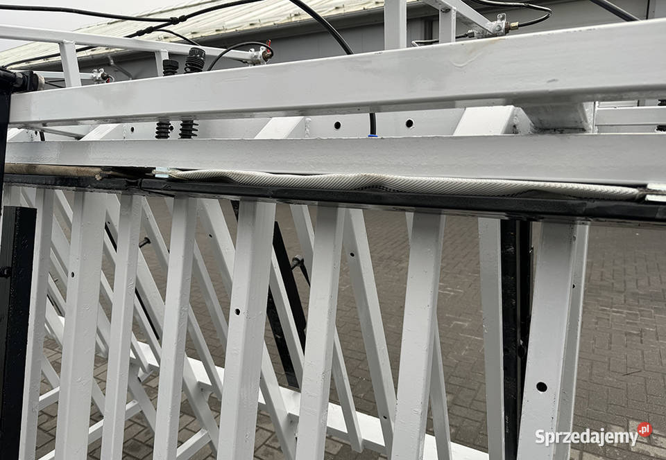 Prasa pneumatyczna trapezowa dwustronna TechFa Sierakowice