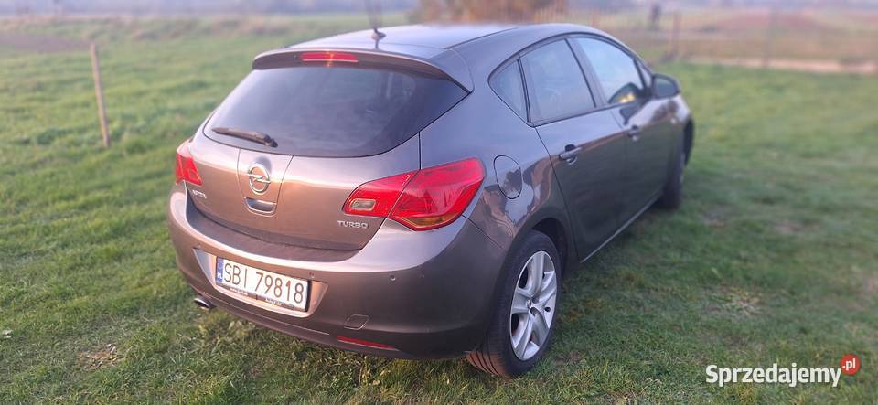 Astra 14 turbo 11r 2 komplety kół zamiana Astra Góra Świętej Anny