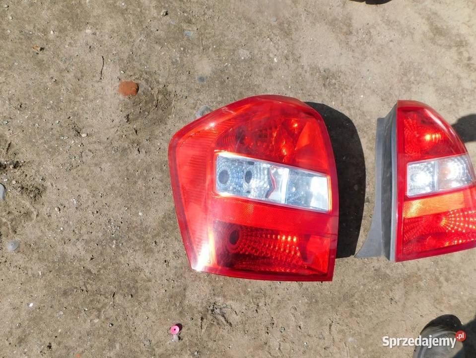 fabia II kombi lampa lewa WYSYŁKA osobowe Pozostałe Żory