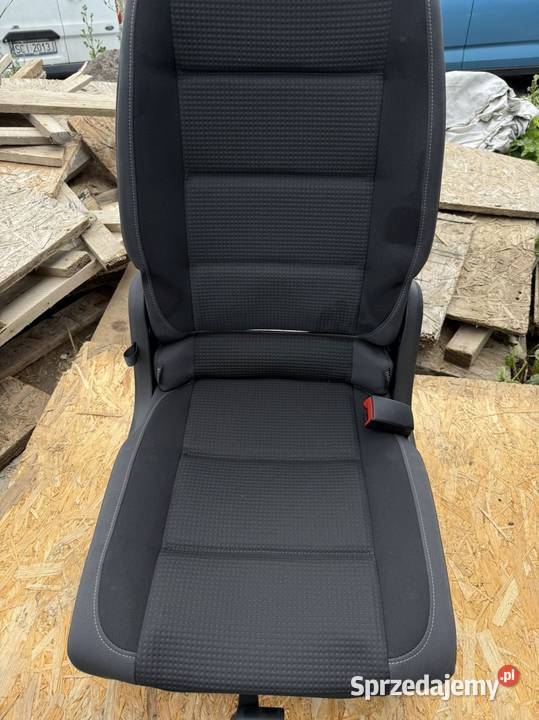 VW TOURAN II 2 1T fotele siedzenia kanapa 2 RZĄD Cieszyn
