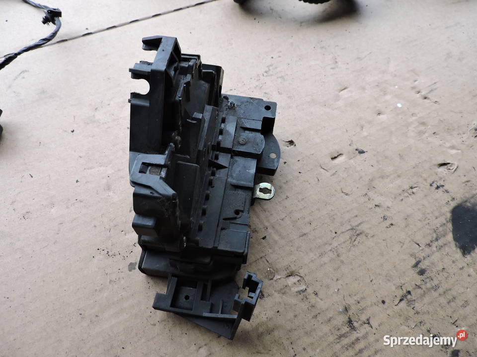 Zamek drzwi prawy tył Ford focus mk1 18 TDCI Karoseria śląskie Myszków sprzedam