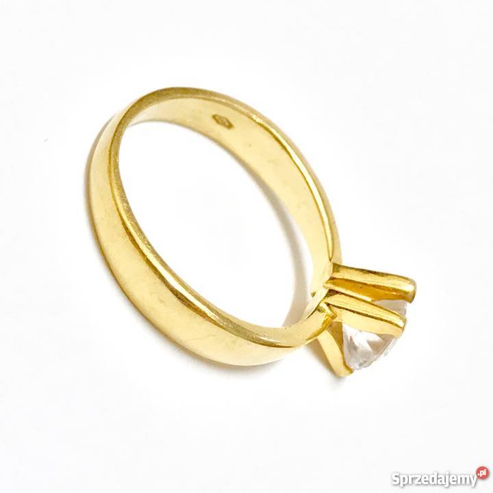 Złoty PIERŚCIONEK 18K przepiękny BRYLANT 07ct sprzedam