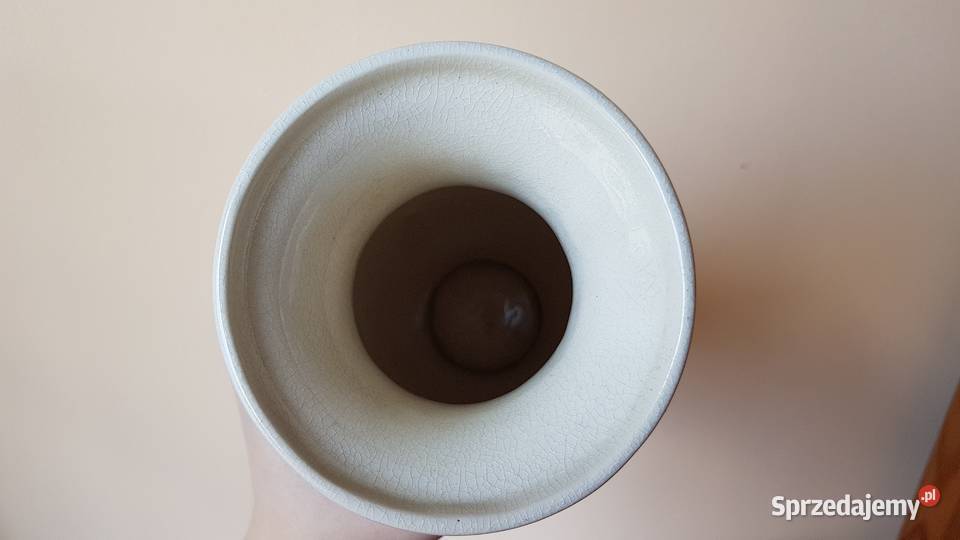 Wazon ceramiczny z różami kwiatami róża ceramika Dąbrowa Górnicza
