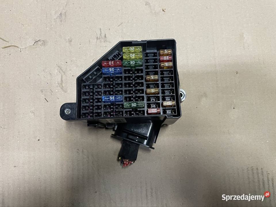 3C0880204 skrzynka bezpieczników vw passat b6 sprzedam