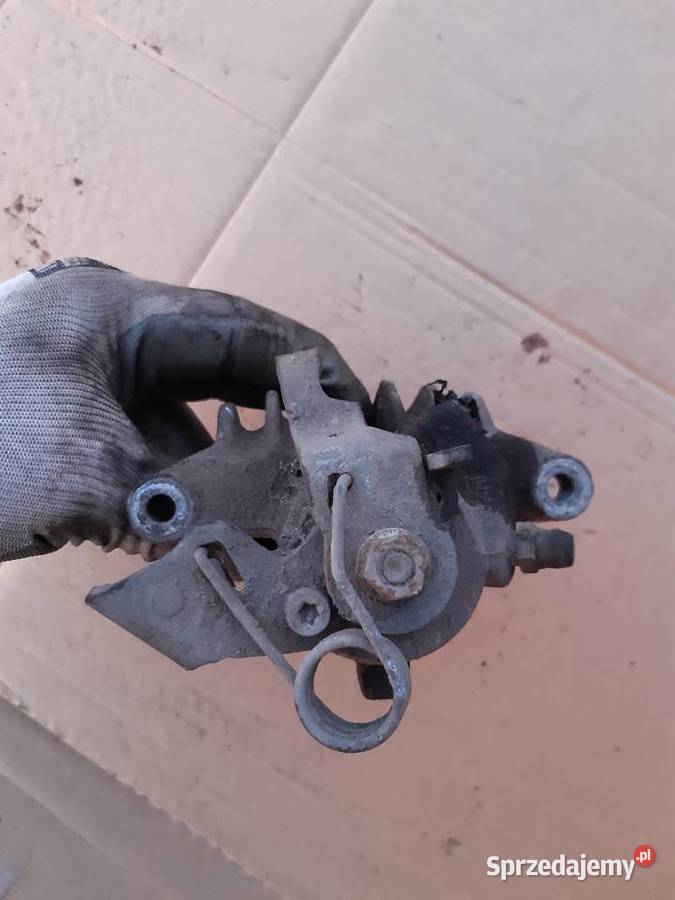 Golf IV Zacusk hamulcowy tyl tylny prawy lewy osobowe Zaciski i jarzma mazowieckie Mińsk Mazowiecki