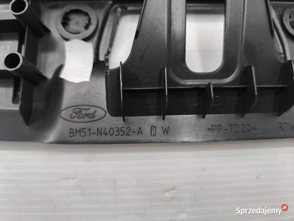NAKŁADKA OSŁONA PASA TYŁ FORD FOCUS MK3 LIFT sprzedam