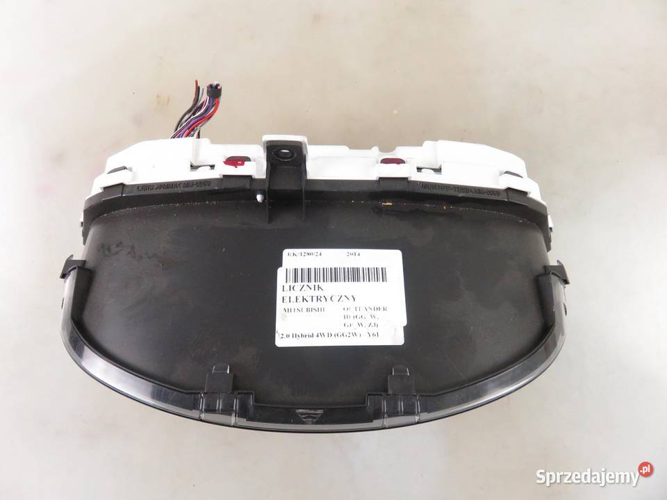 LICZNIK MITSUBISHI OUTLANDER III 20 Hybrid