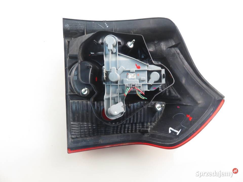 LAMPA LEWA TYLNA TOYOTA COROLLA E12 8155002300 Oświetlenie