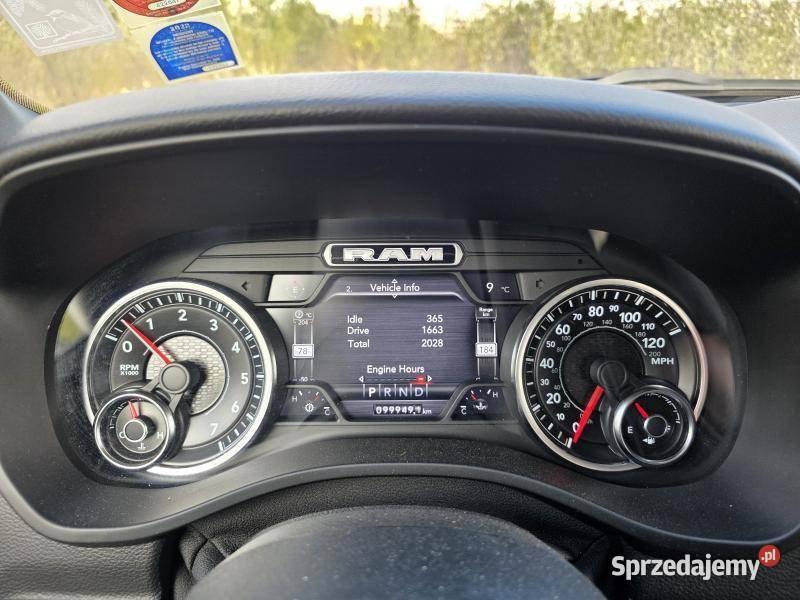 Big Horn Sport Crew Cab 4X4 V8 57l 401Przebieg Warszawa sprzedam