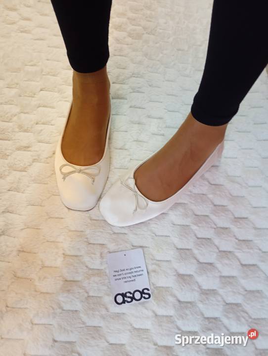 41 ASOS Design WideFit białe baleriny z Londynu Kraków