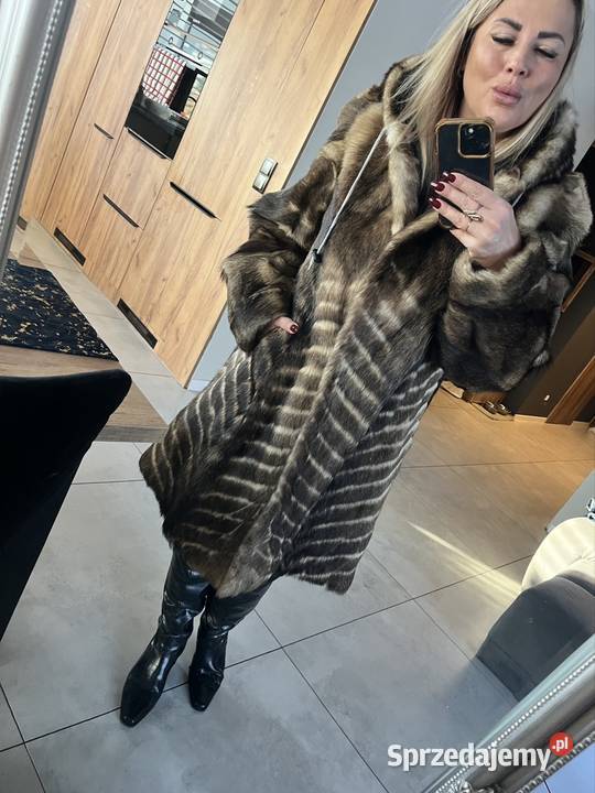 Sprzedam w stanie idealnym futro z wilka LXL Moda i Styl