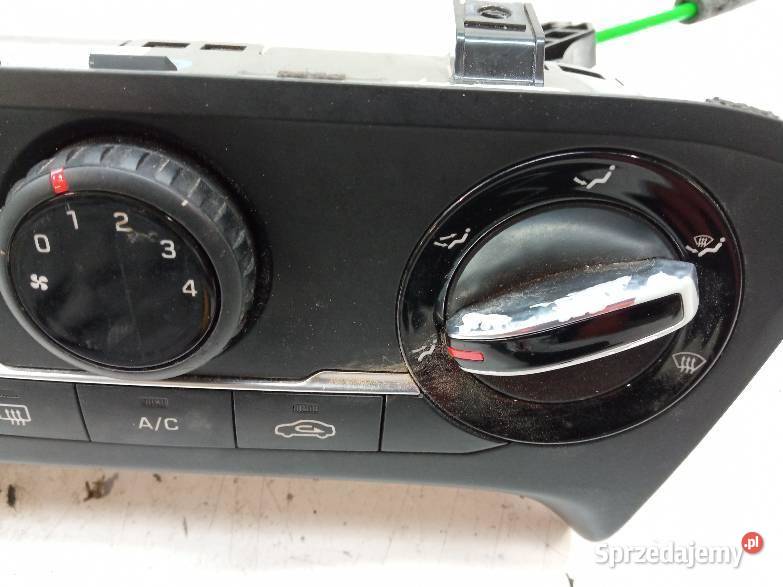 PANEL NAWIEWU 97250C8011 Hyundai i20 II 2014 osobowe świętokrzyskie