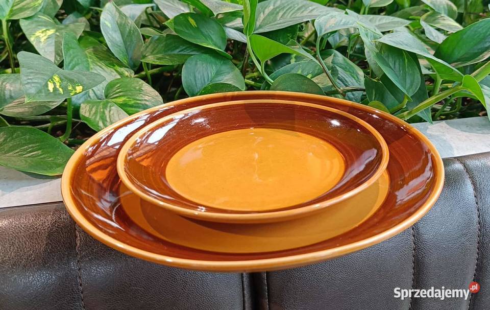 Dwa talerze prl porcelit Iwona Pruszków sprzedam