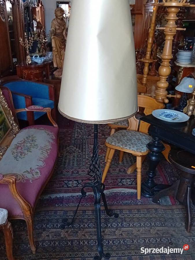 Lampa stojąca