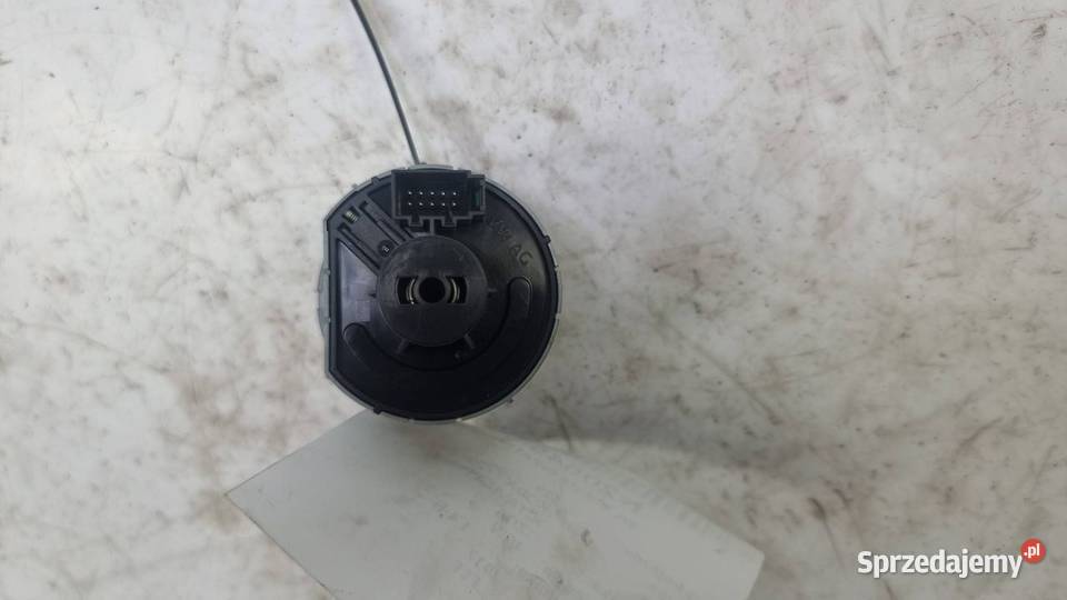 WŁĄCZNIK ŚWIATEŁ SKODA OCTAVIA III 5E0941431F osobowe Lipno sprzedam