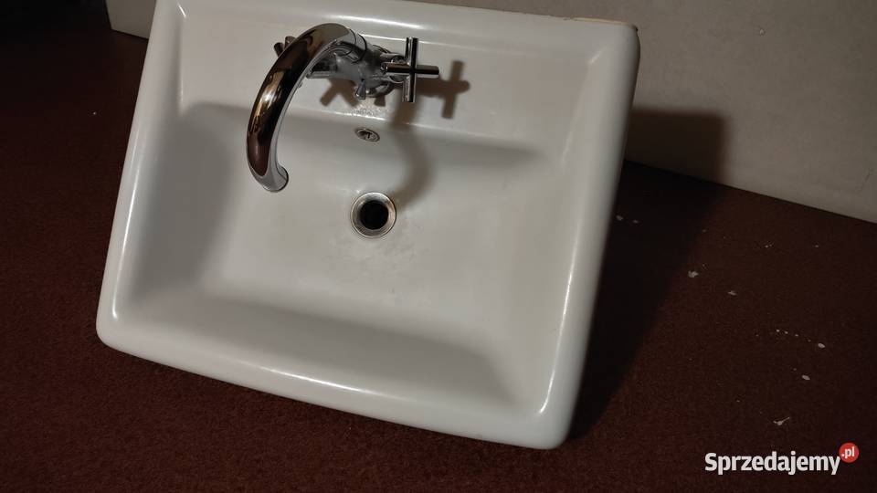 Umywalka Cersanit bateria