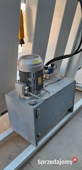 Prasa ramowa COMAC do bali 1126