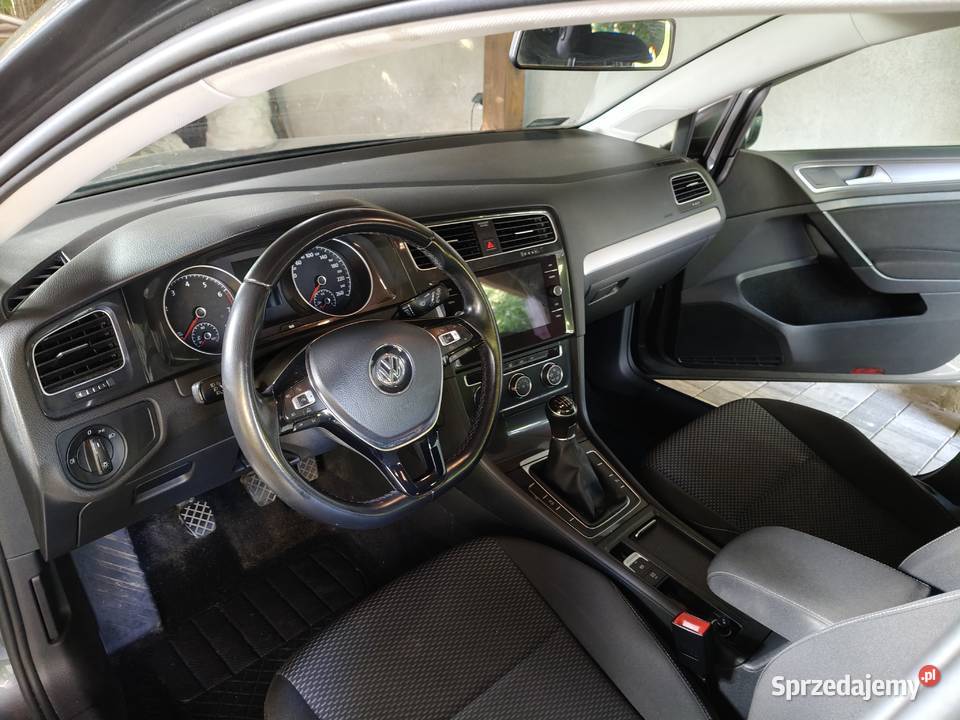 VW GOLF 2018 niski przebieg 10 TSI manualna