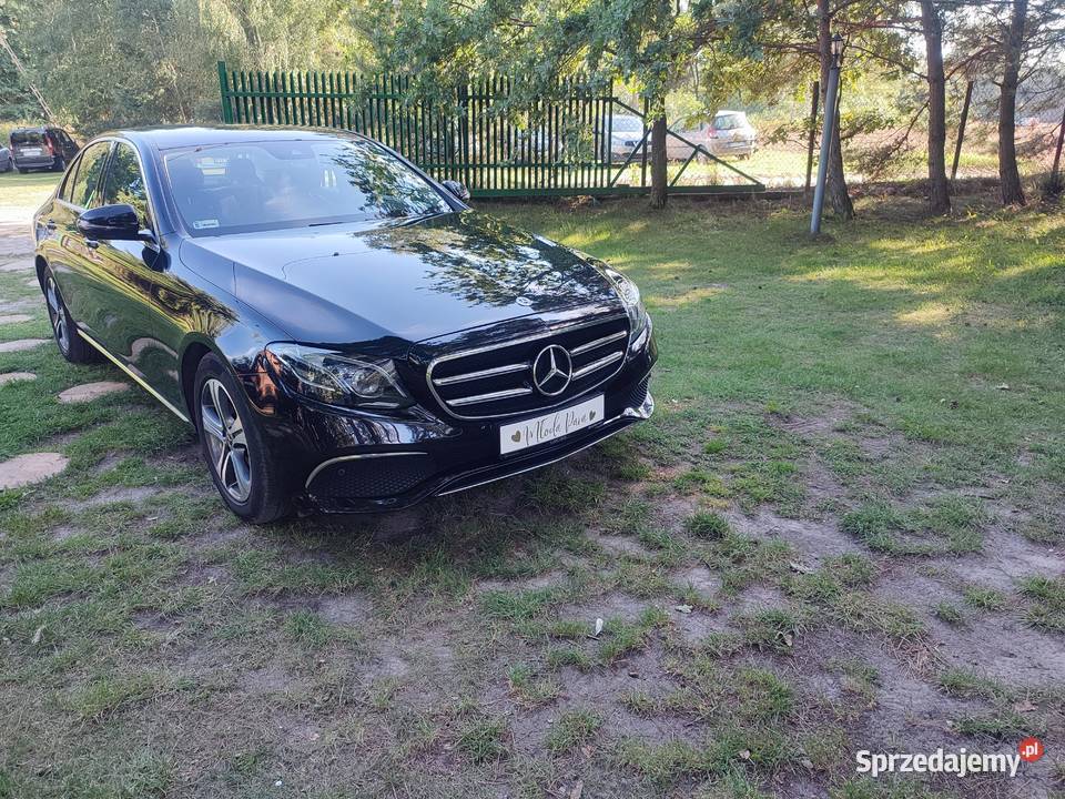 Samochód do ślubu Mercedes E220 4matic Strzałków